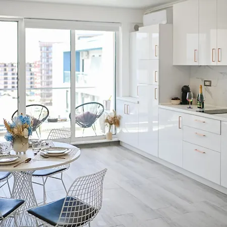 Summer House Nord10 Pool&playground * Mamaia